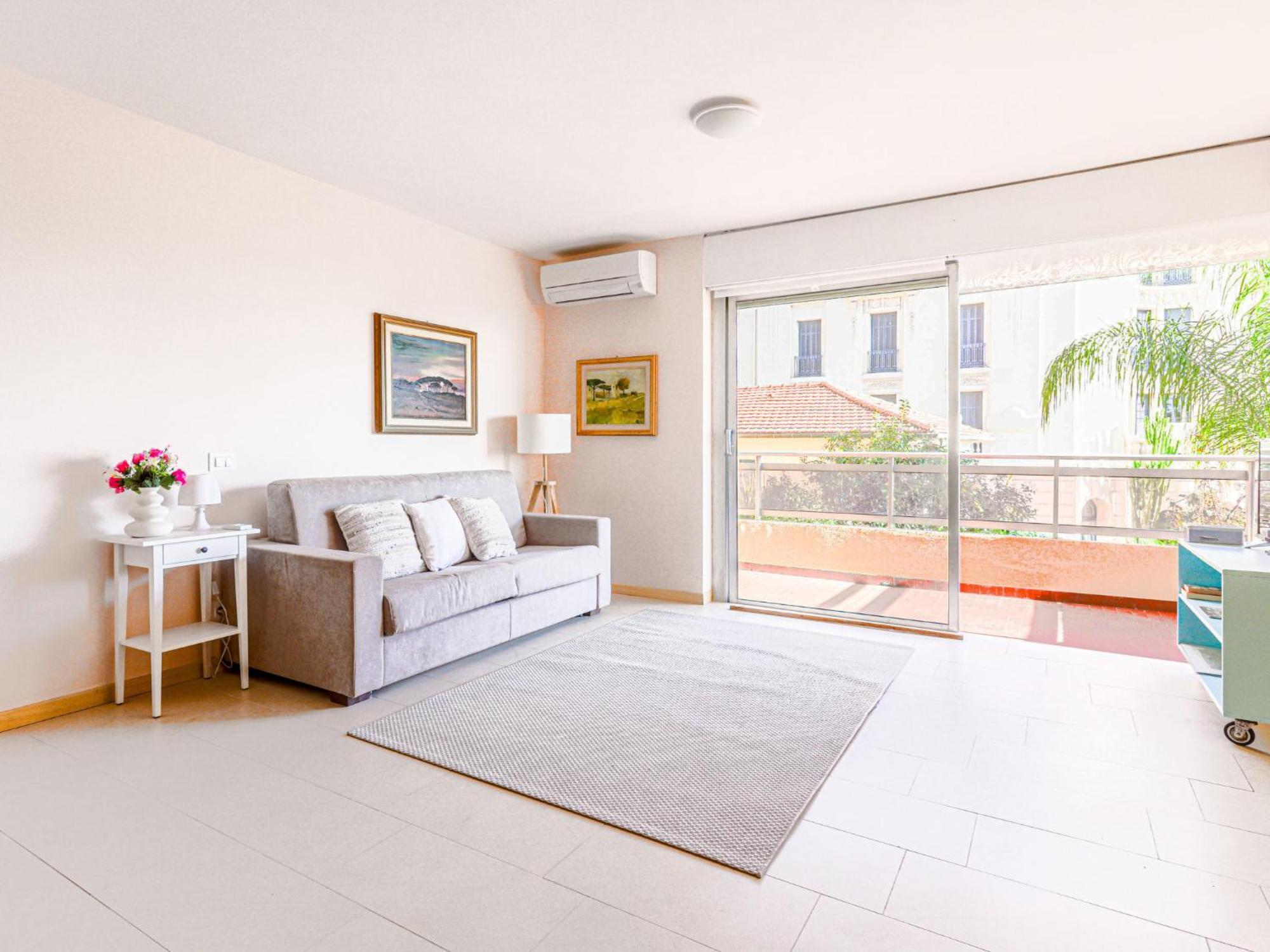 Le Diplomate By Interhome Appartement Menton
